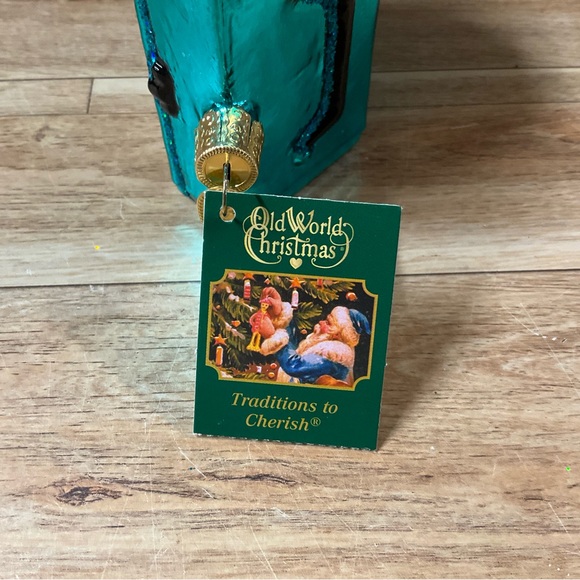 New Old World Christmas Tackle Box Tree Ornament Glass Hanging Fisherman Fishing - Picture 9 of 11